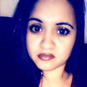 Meet your Posher, Alicia